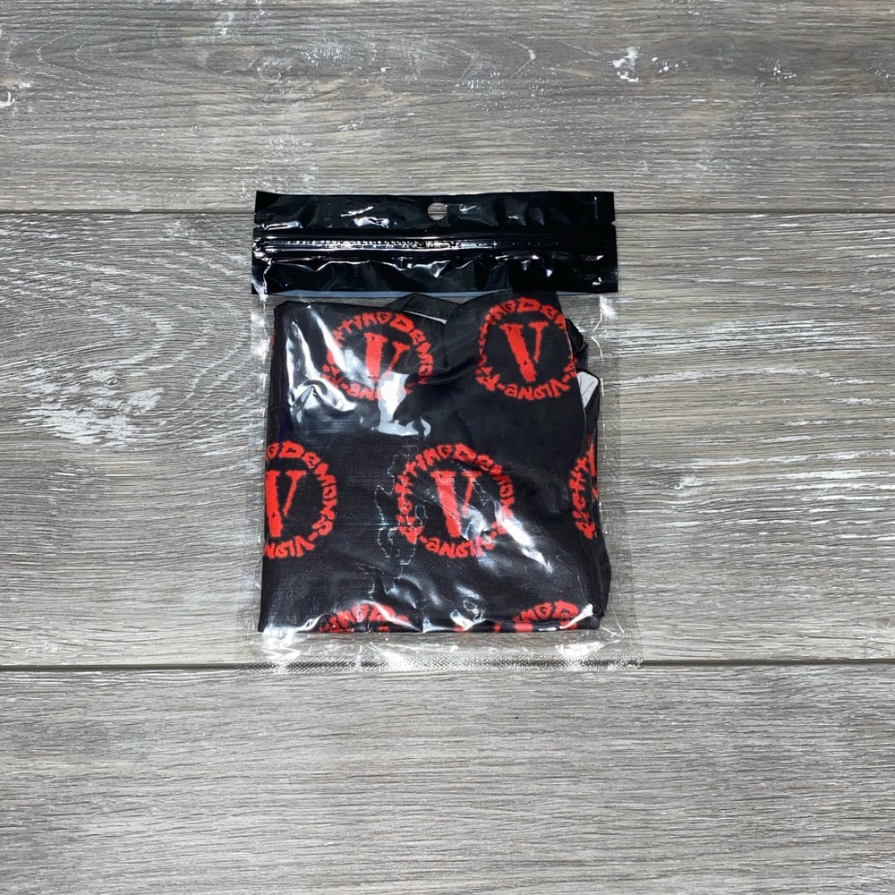 SOLD 
Vlone x Juice Wrld Face Mask /999 - Picture 4 of 4